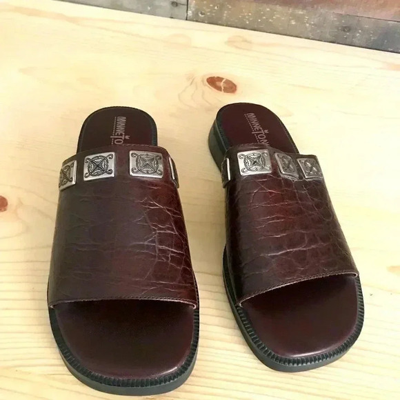 Minnetonka Leather Slip On Sandals - Picture 2 of 5